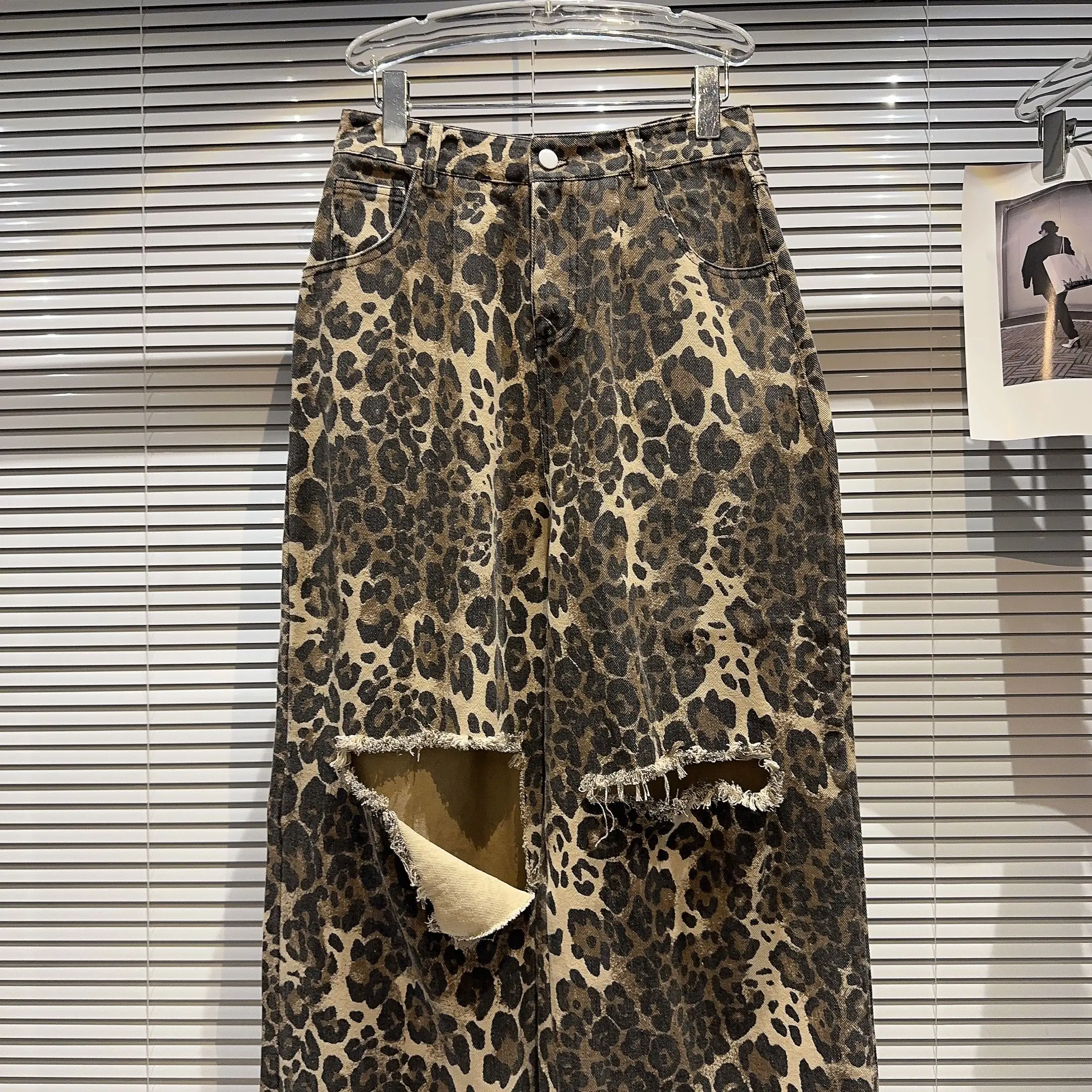 2026 Autumn New Small Audience Knee Design Leopard Color Loose Wide Leg Casual Pants Natural Waist Button Closure Ladies