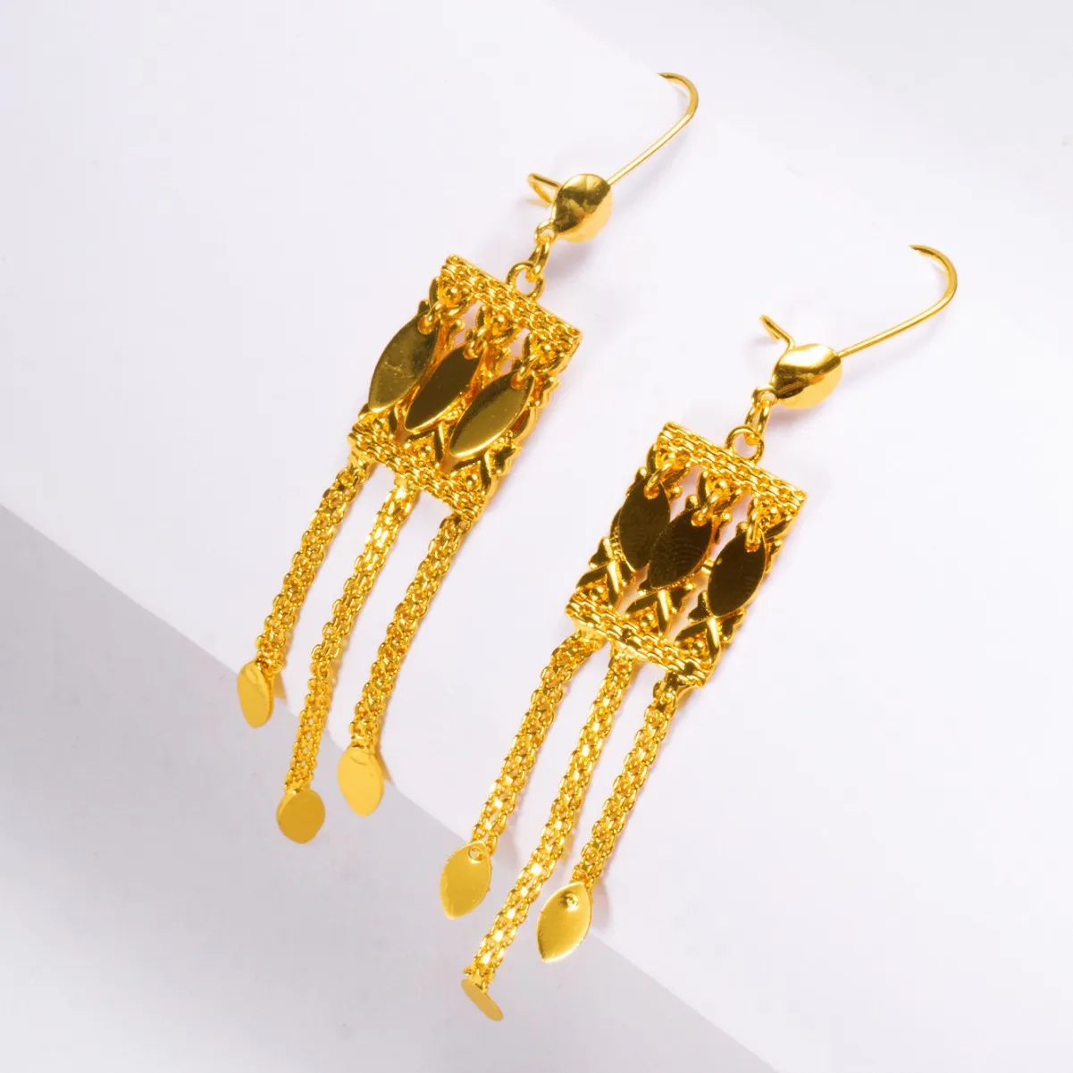Foreign trade Vietnamese sand gold exquisite hollow geometric long fringed earrings, round square earrings that do not fade for