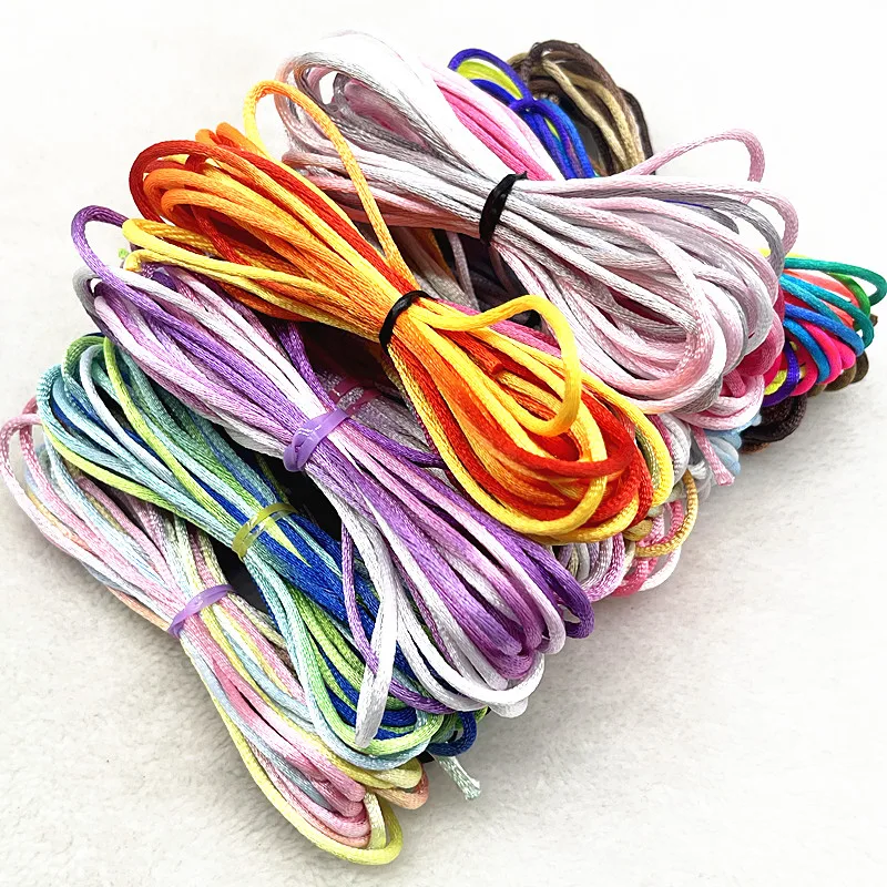 5 ياردة 2.0 مللي متر التغيير التدريجي الملونة الصينية عقدة خط الحبل الحرير الحرير الحرير النايلون الحبل DIY بها بنفسك اليدوية الحياكة الحبال