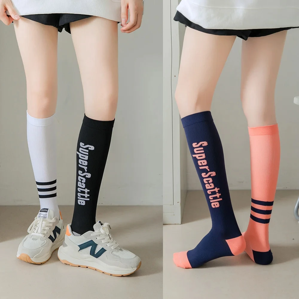 Unisex Compression Socks Running Marathon Jumping Rope Outdoor Sports Socks Asymmetric Socks Pressure Promotes Blood Circulation