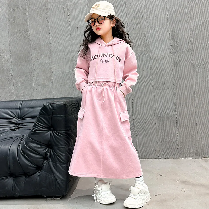 

Female child labor dress set 2024 autumn outfit big children hooded sweatshirt knee high skirt casual two-piece set