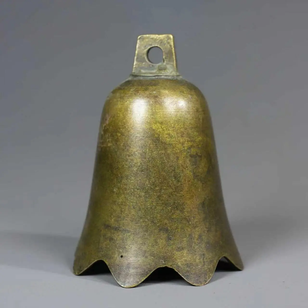 Handed down craftsmanship old pulp brass bell pendant octagonal temple pagoda copper bell home pendant copper bell doorbell bron
