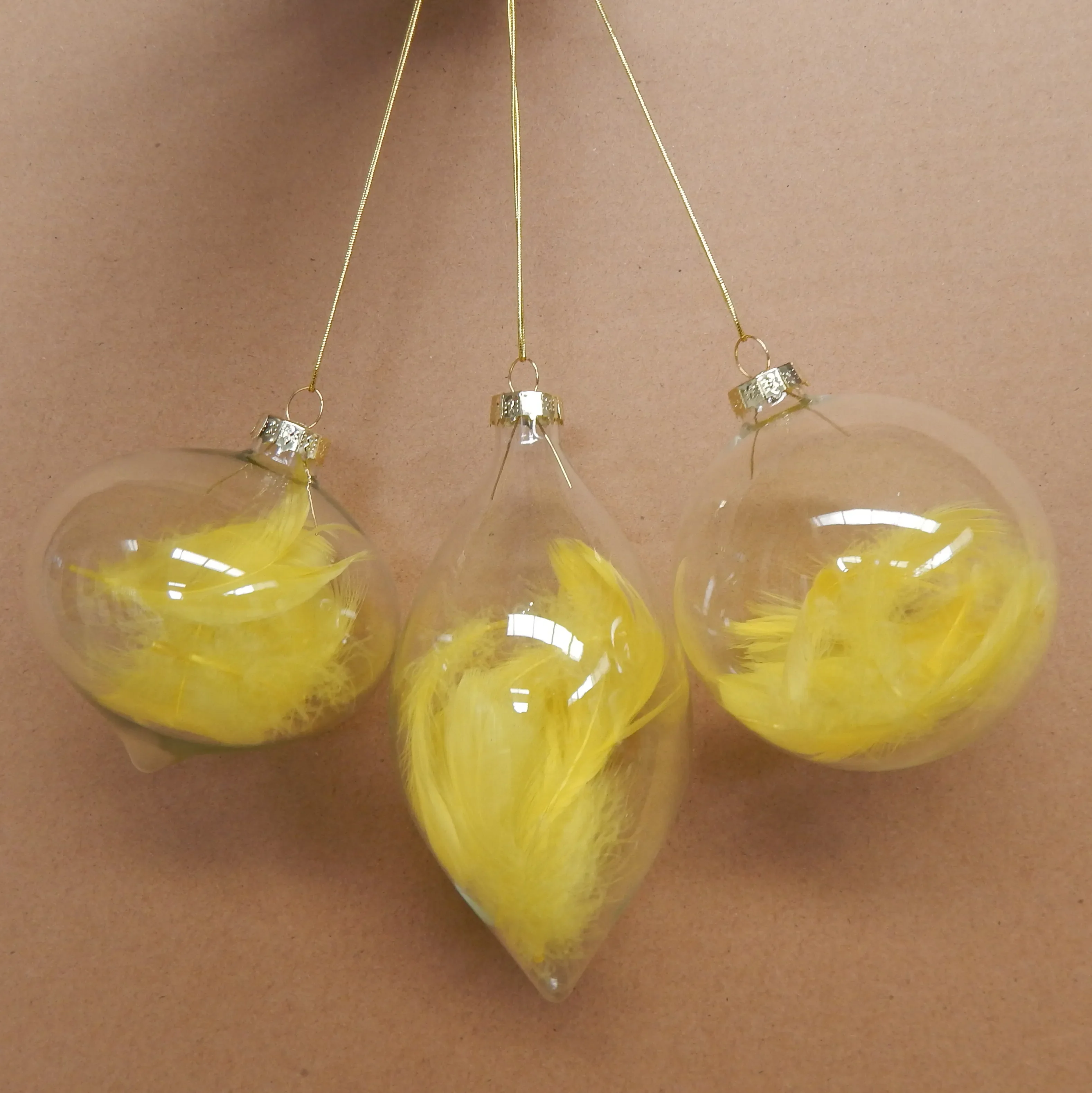 Christmas tree decorations, shopping malls, creative small pendant gifts, foreign trade, filled with yellow feather