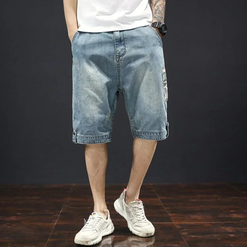 Shorts jeans até o joelho masculino, jeans curtos, calça camuflada, selvedge longo, tendência meio-estilista de cowboy, largo luxo, fino, 2024