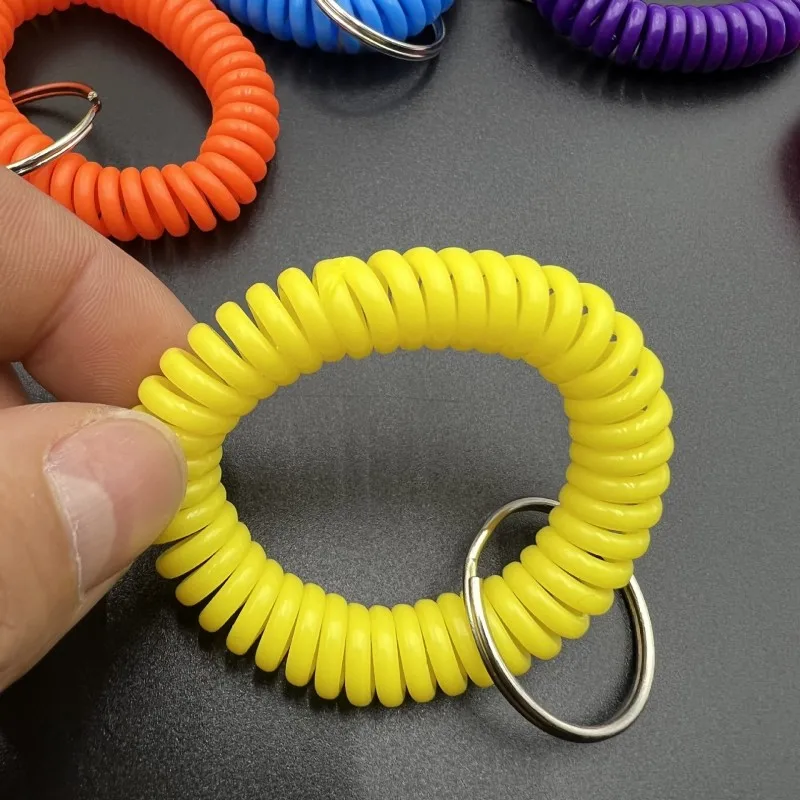 3pcs Stretchy Wristband Wristlet Keychain Spring Coil Wire Bracelet Key Chain Ring For Sauna, Gym, Pool & Outdoor Sports