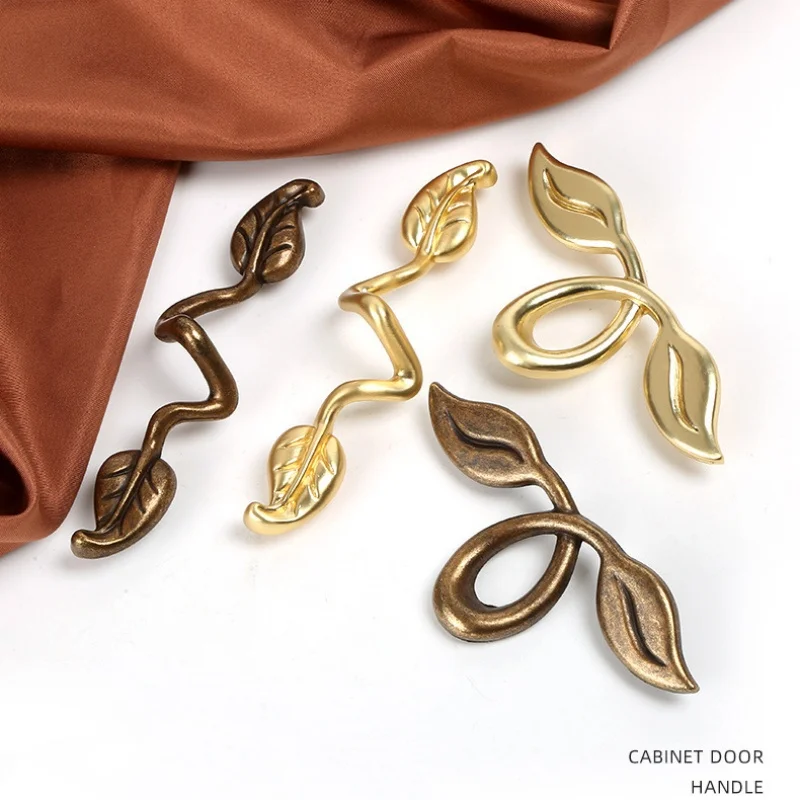 Accessori hardware per maniglia per porta piccola per armadio in lega di zinco a doppio foro con foglia per tirante per cassetto retrò