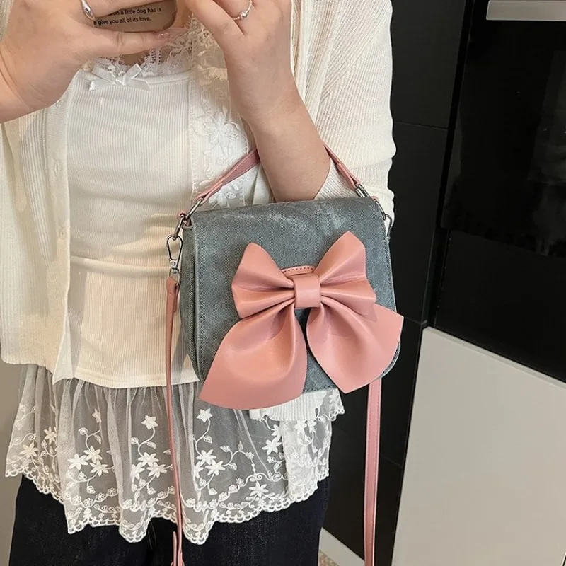 

Elegant Ladies Handbag Refined Shoulder Bag For Women Polished Purse Underarm Bag For Special Occasions