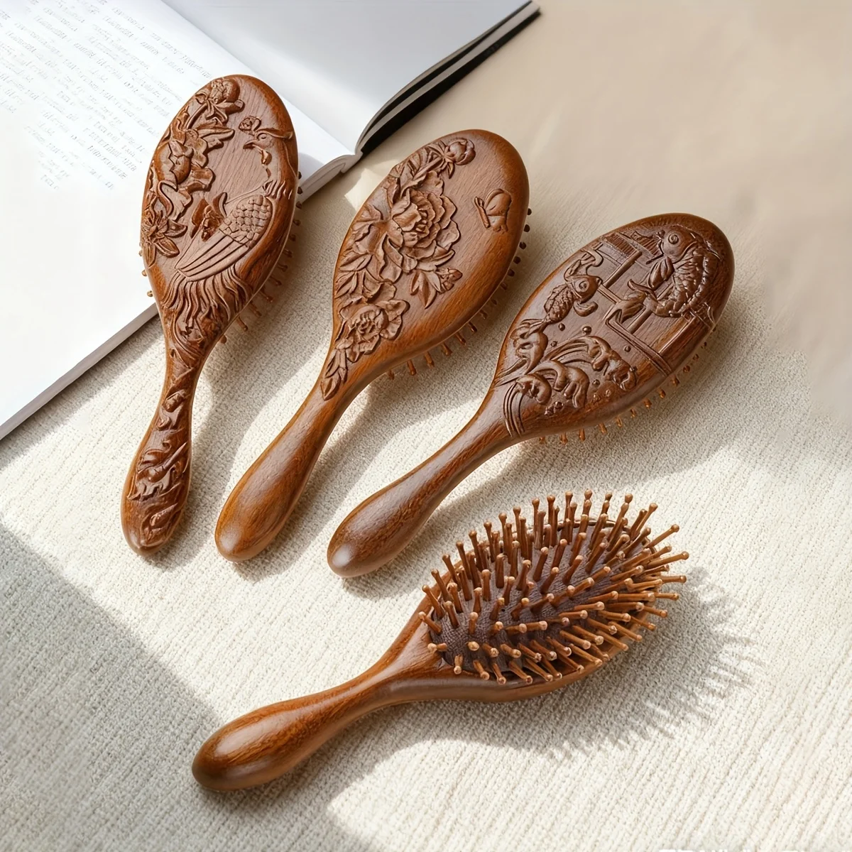 Roter Sandelholz-Luftkissenkamm mit Gravur, Holz-Kopfhautmassagebürste, antistatischer Entwirrungskamm, Geschenk, Haarstyling-Zubehör – Detail 1