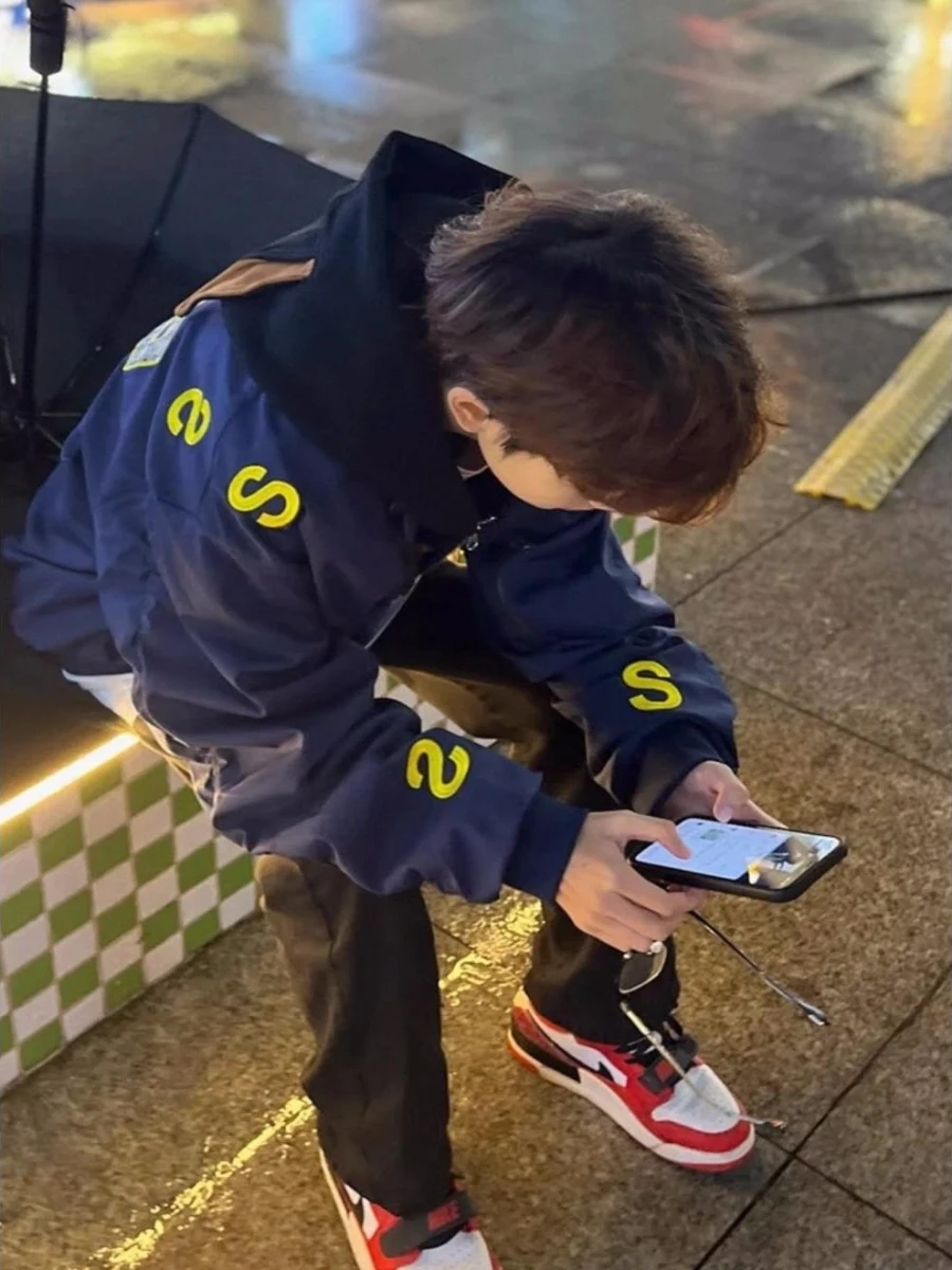 Jeugdige casual Amerikaanse geborduurde letter Jaet Flight Suit Stand Kraag Ritssluiting ex Bovenkleding Trendy