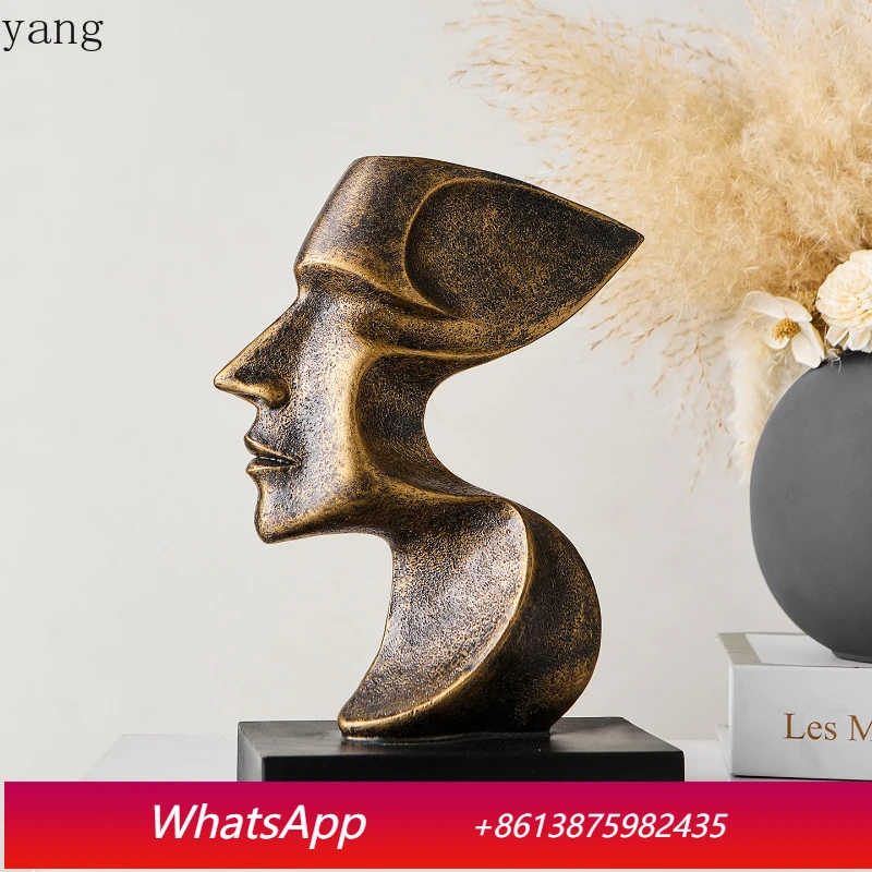 

LMM light luxury figure sculpture table ornament modern simple resin ornament