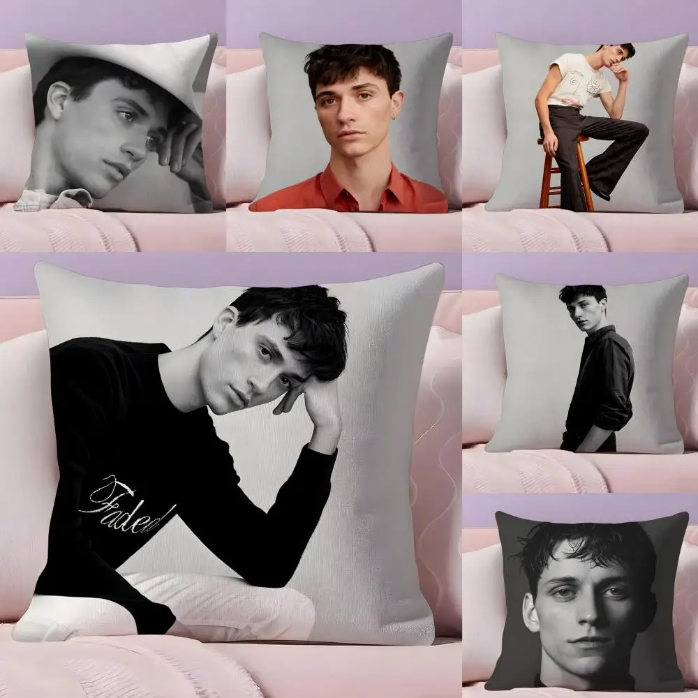 Handsome Online Model J-Jacob Bixenman Pillow Case Silky Short Plush With Invisible Zipper Dustproof Sofa Cushion Cover