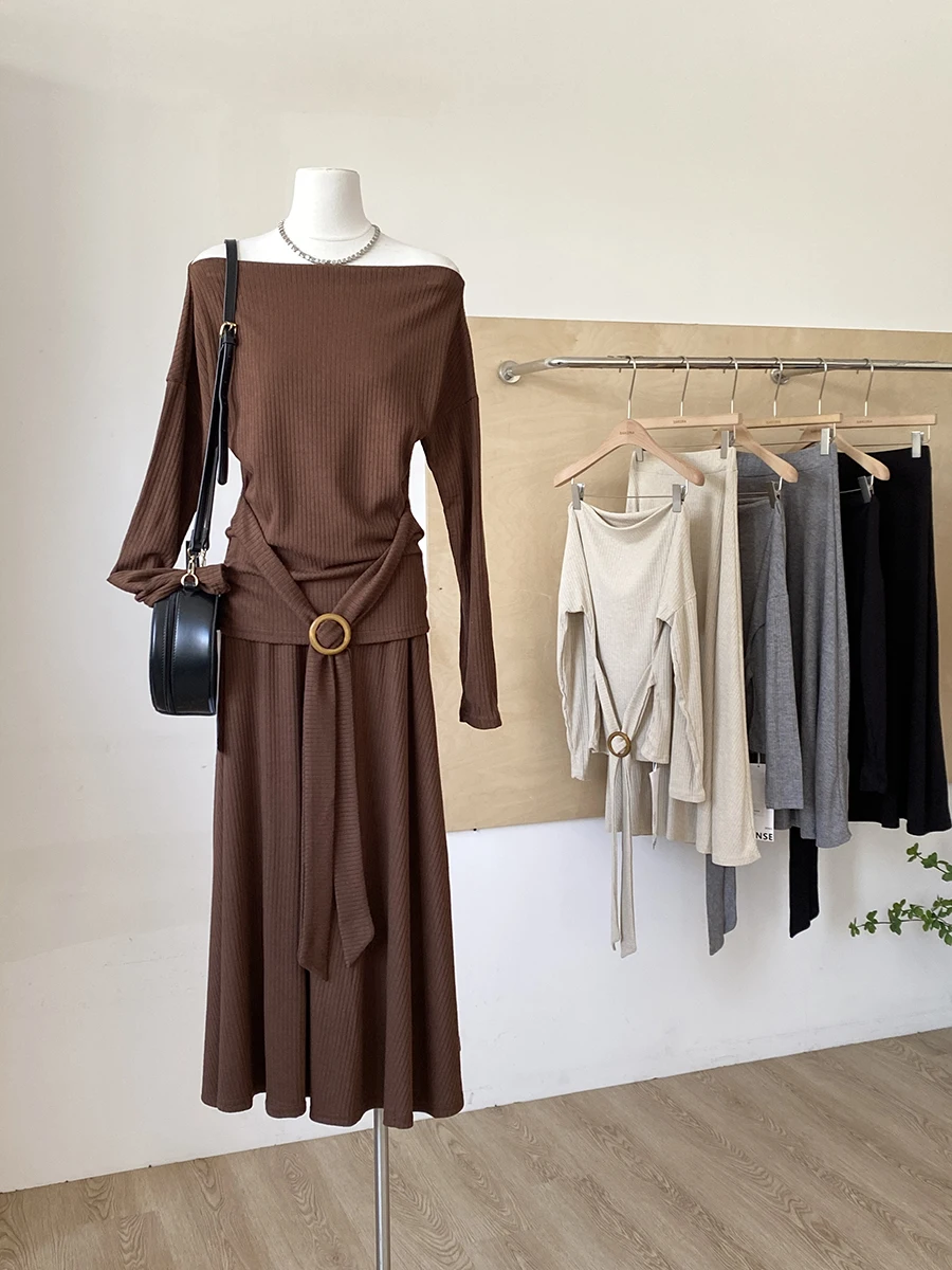 

2025 Autumn New Korean Style Lazy Fashion Simple One Shoulder Long Sleeve Knitted Sweater High Waist Slimming Midi Skirt Set