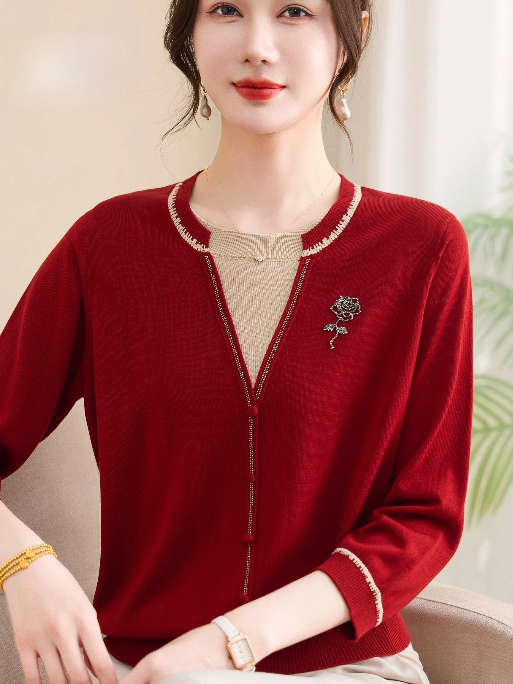 

Spring Fashion Loose Knitted Sweater Women's Middle-Aged Mom Style Seven-Quarter Sleeve round Neck Glitter Top Casual Loose Fit