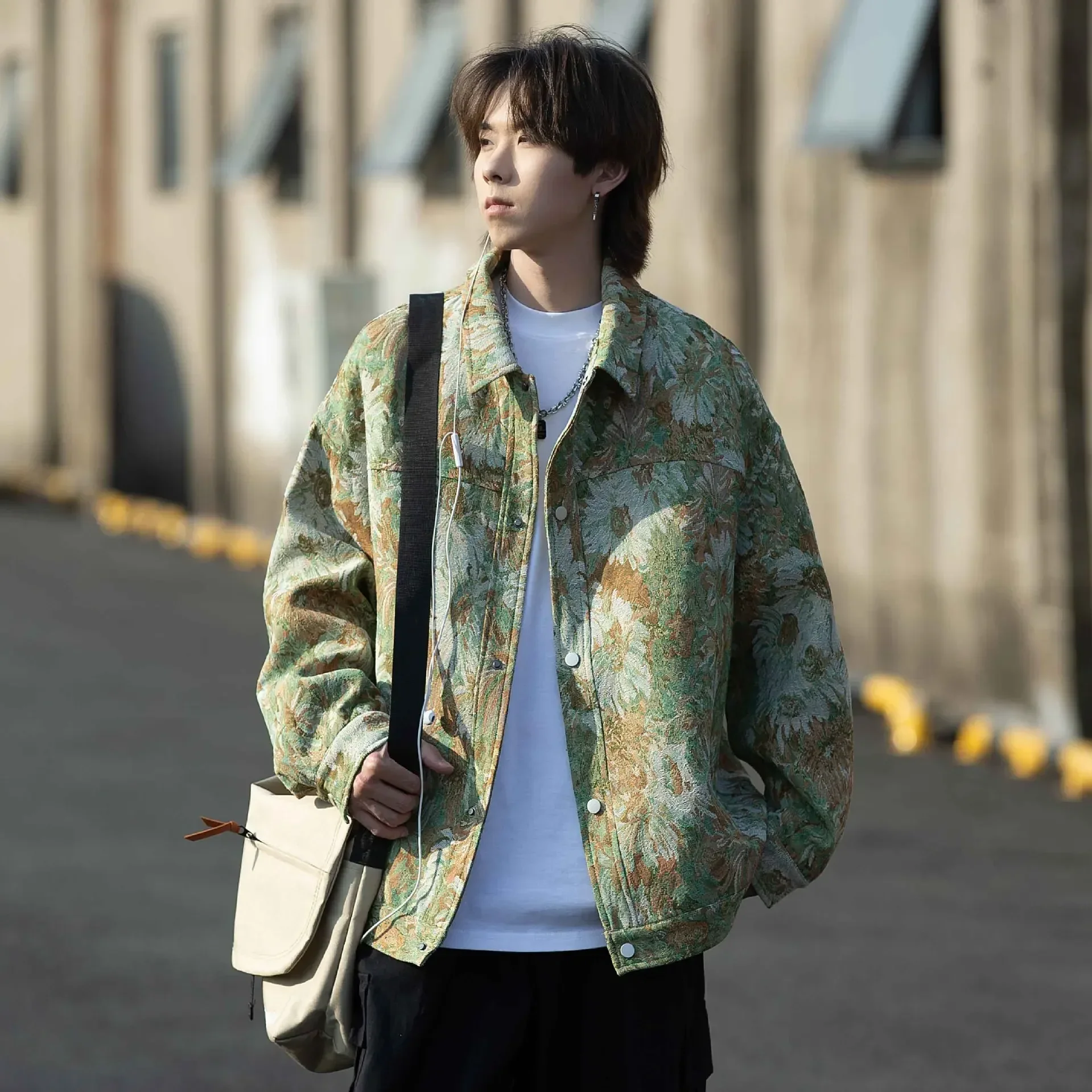 

2024 New Spring and Autumn American Retro Trendy Brand Single-breasted Lapel Printed Loose Couple High Street Denim Jacket.