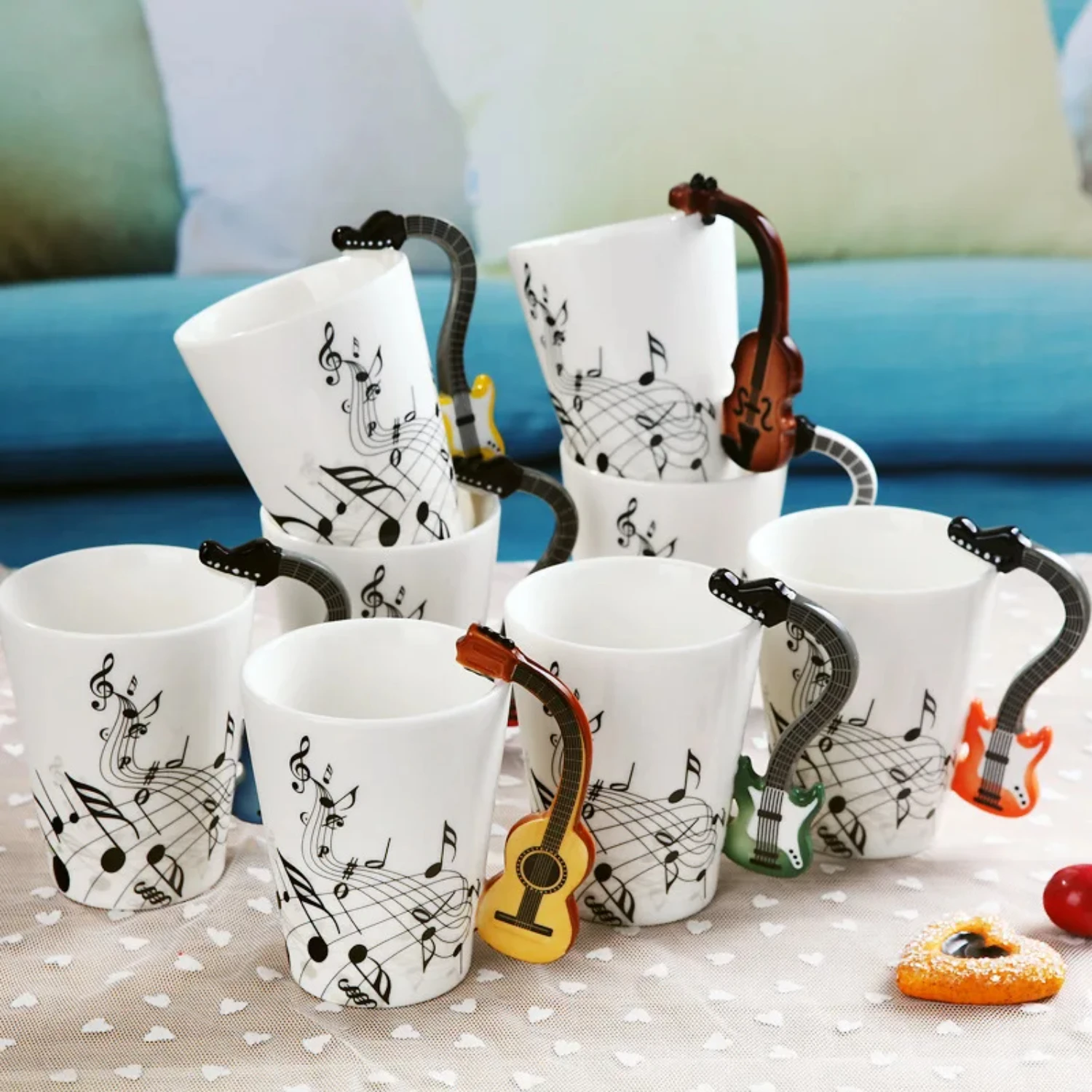 Creative 240ml Ceramic Guitar Violin Style Music Mug, Cute Stave Coffee Tea Milk Cup with Handle - Novelty Gift for Music Lovers