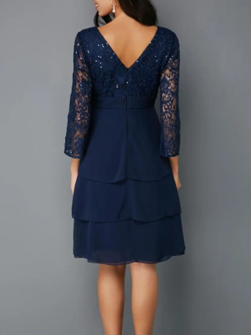 Lace Top With Sleeves V Neck Wedding Party Gowns Tiered Skir 2024 New Stunning Navy Blue Short Mother of the Bride Dresses