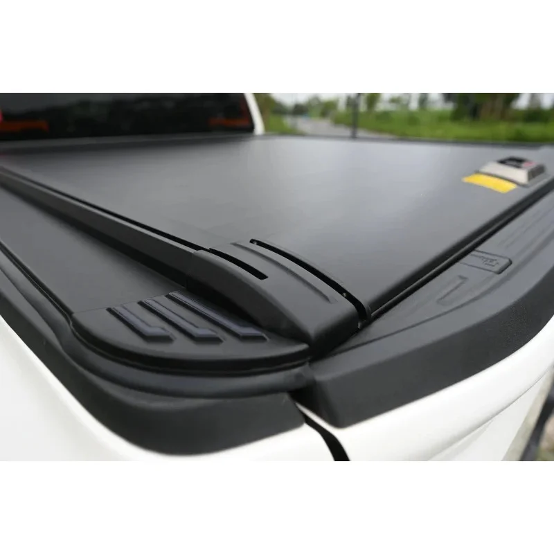 High Quality Matte Black Aluminum Manual Retractable Shutter for Isuzu D-Max, Waterproof & Locking, No-Drill