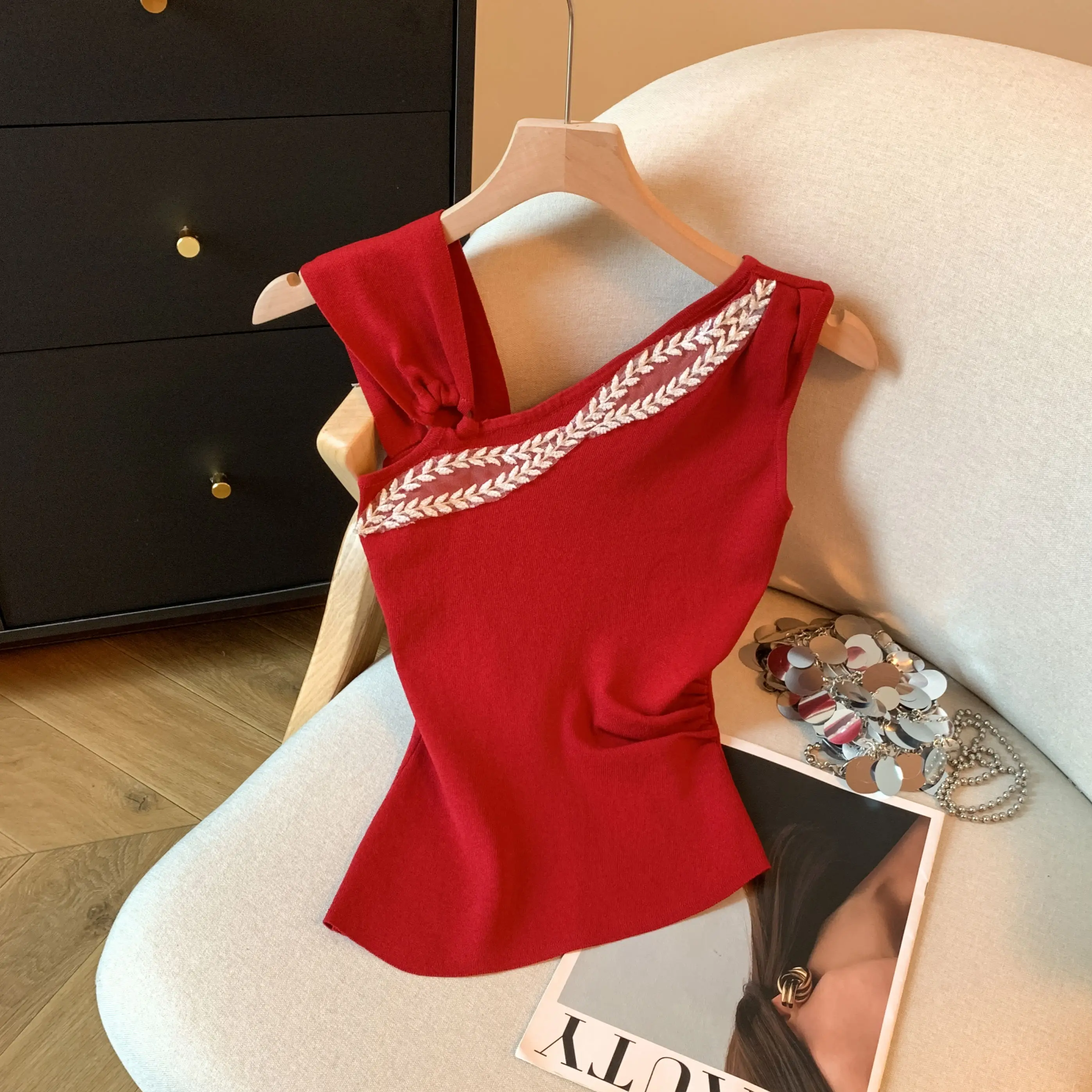 

Весенне-летний женский свитер, жилет, вязаная рубашка без рукавов, корейские модные топы с вышивкой