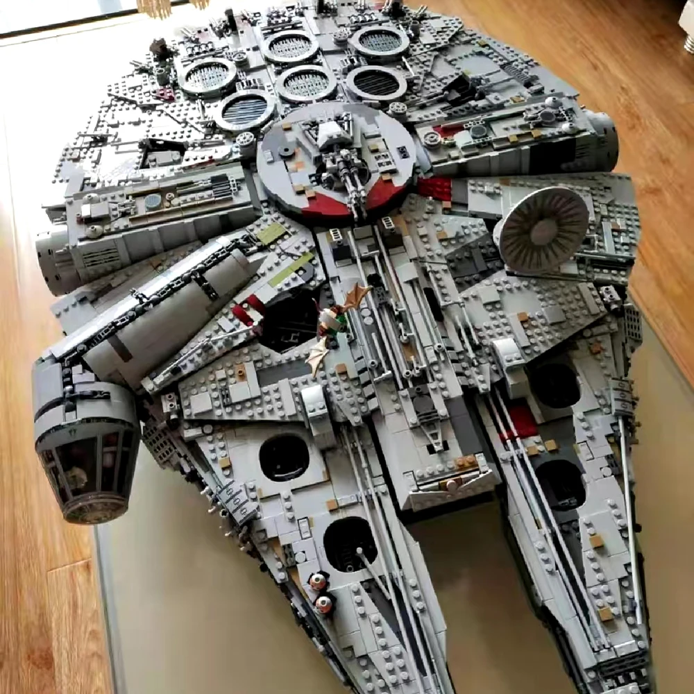 In Stock The Large Millennium Ship Falcon 8445pcs Building Blocks Bricks Compatible 75192 Toys For Kids Birthday Christmas Gifts