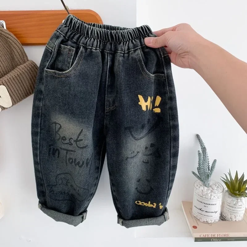 

New 2025 Boys Fashion Letter Graffiti Jeans Long Trousers Child Classic Gradient Color Loose Denim Pants Kids Spring Clothing