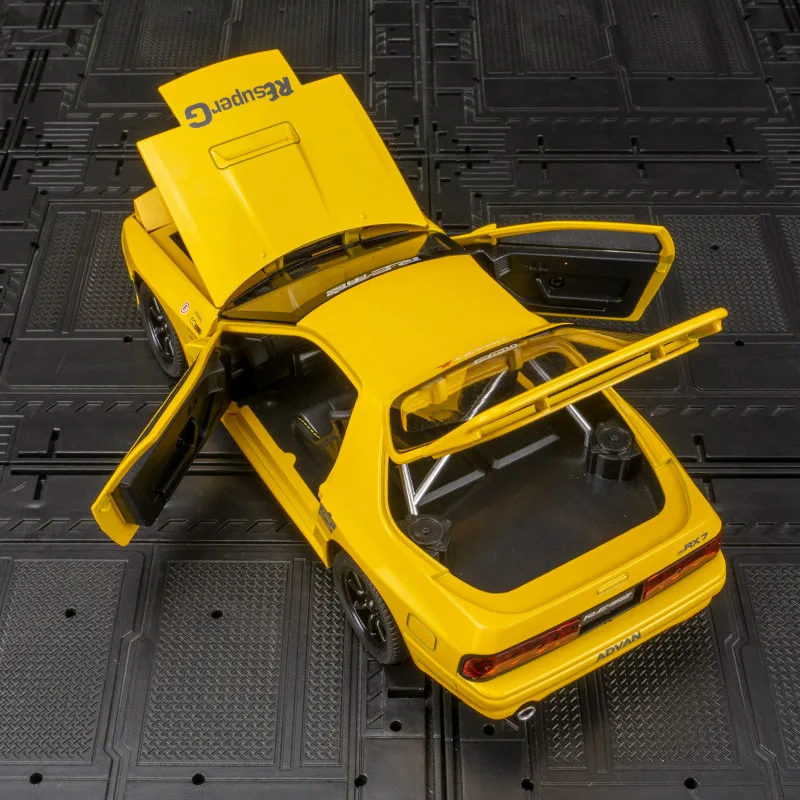 1:24 simulação Mazda RX7 liga modelo de carro supercar portas e capô do motor, porta-malas pode ser aberto tem funções de som e iluminação