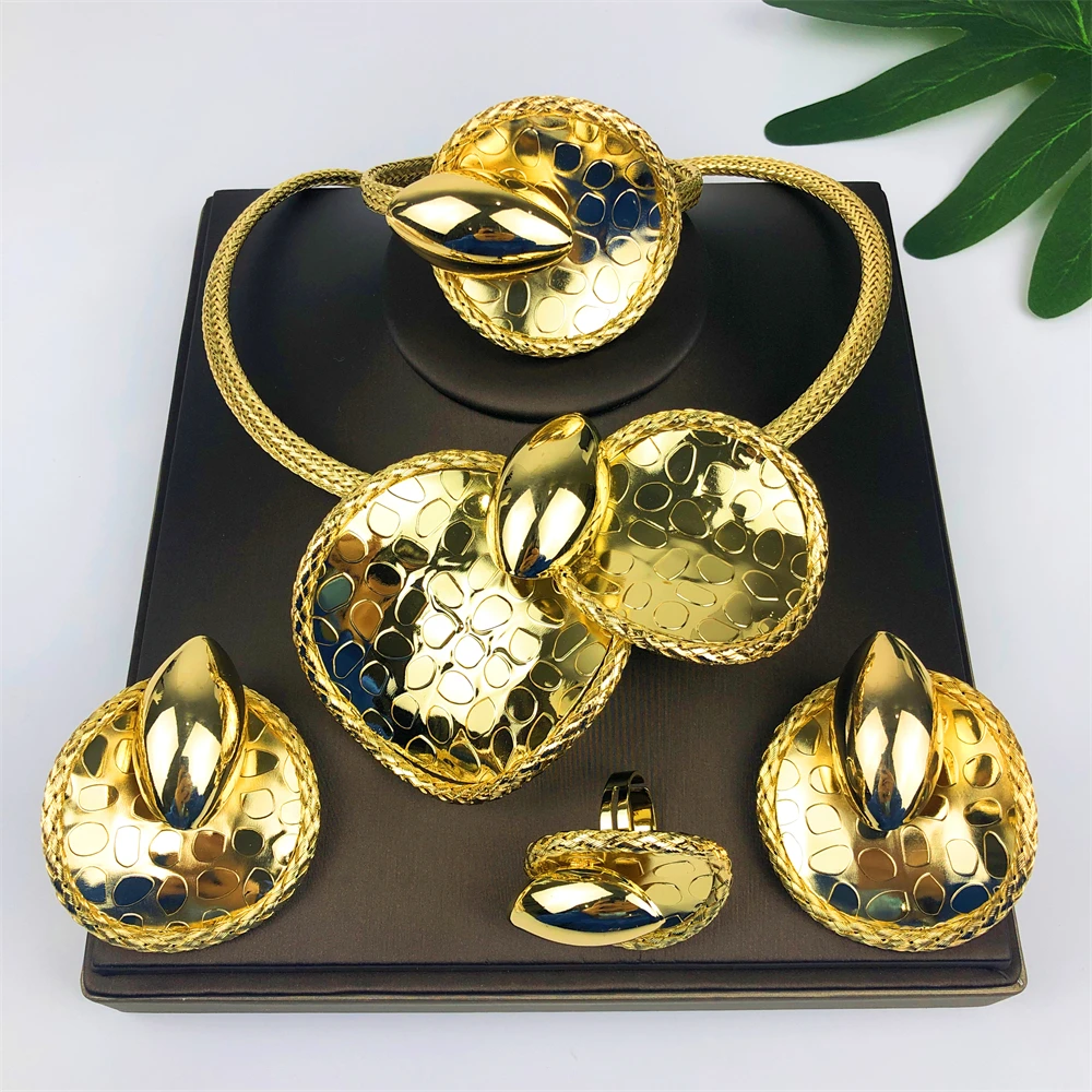

Fashion Italian Dubai Gold Plated Jewelry Set Simple Style Necklace All Copper Material Light Weight Flower Jewelry