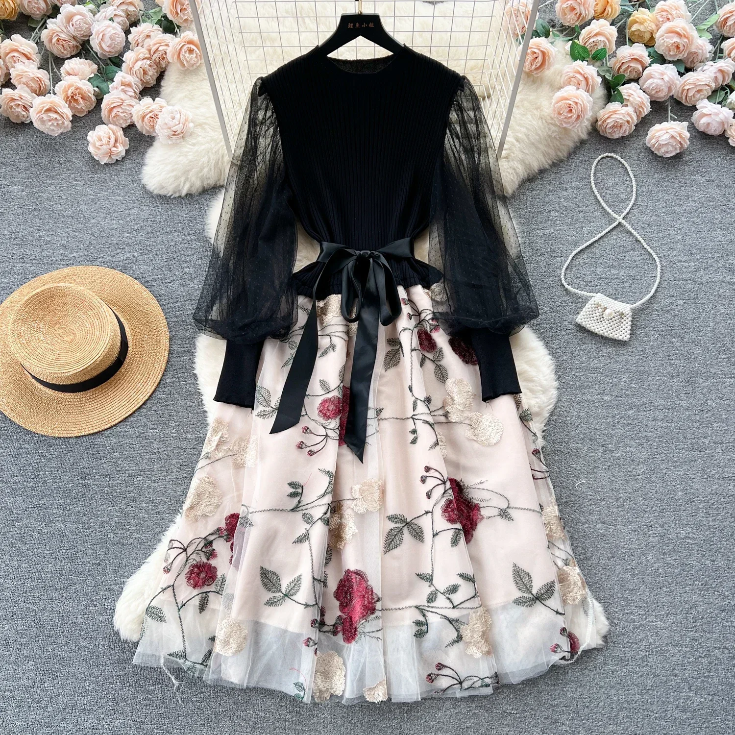 

2024 New Senior Knitted Patchwork Dress Long Lantern Sleeves Bow Mesh Embroidery Floral Women Autumn France Elegant Party Dress