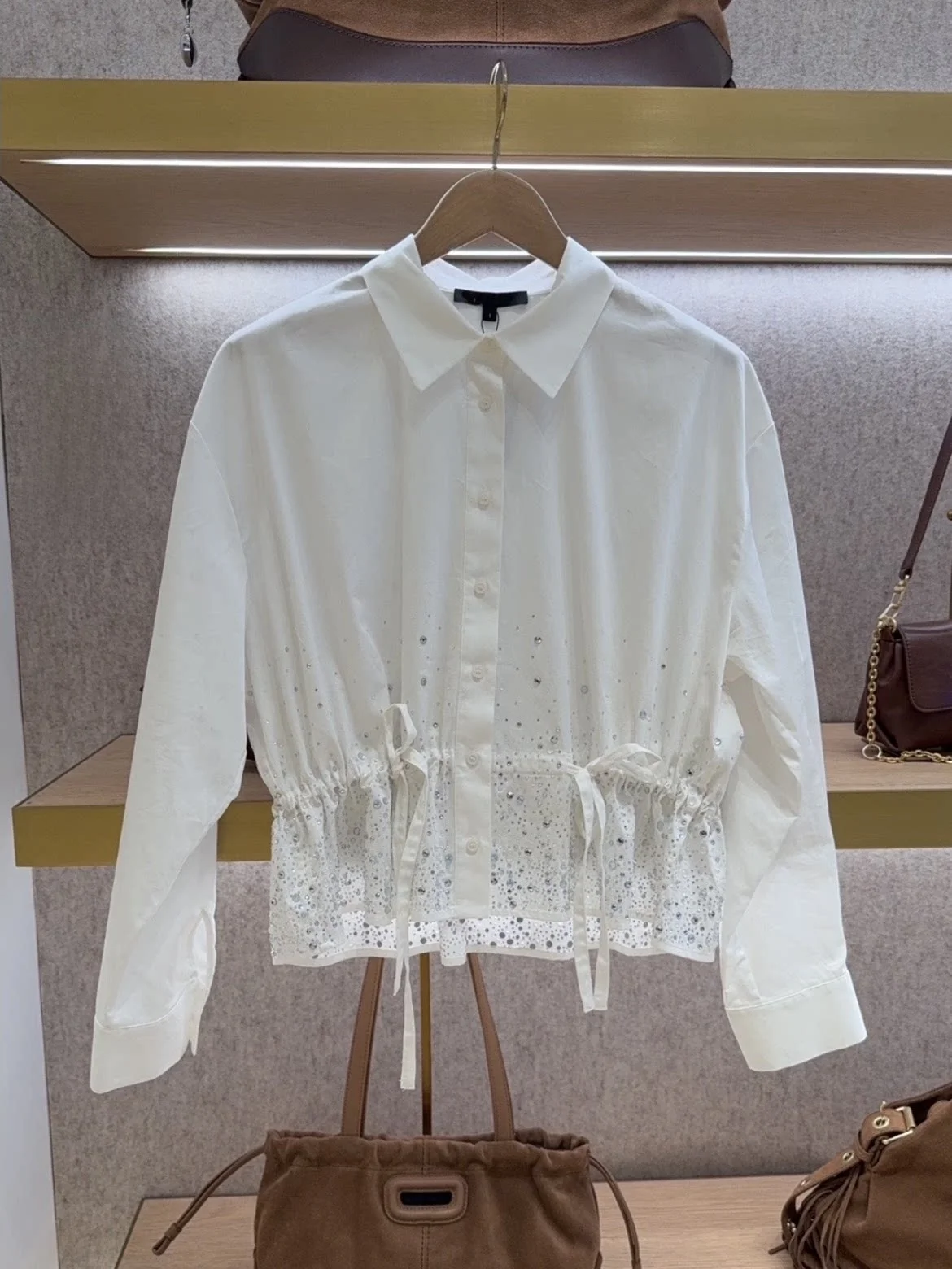 

Elegant White Long Sleeve Shirt Heidd Spring 2026 Design Sensation Diamond Embellished Waist Cinched Flip Collar Cotton Blend