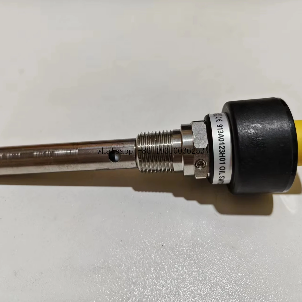 

Refrigeration And Air Conditioning Accessories Liquid Level Switch Oil Level Switch 913A0123H01