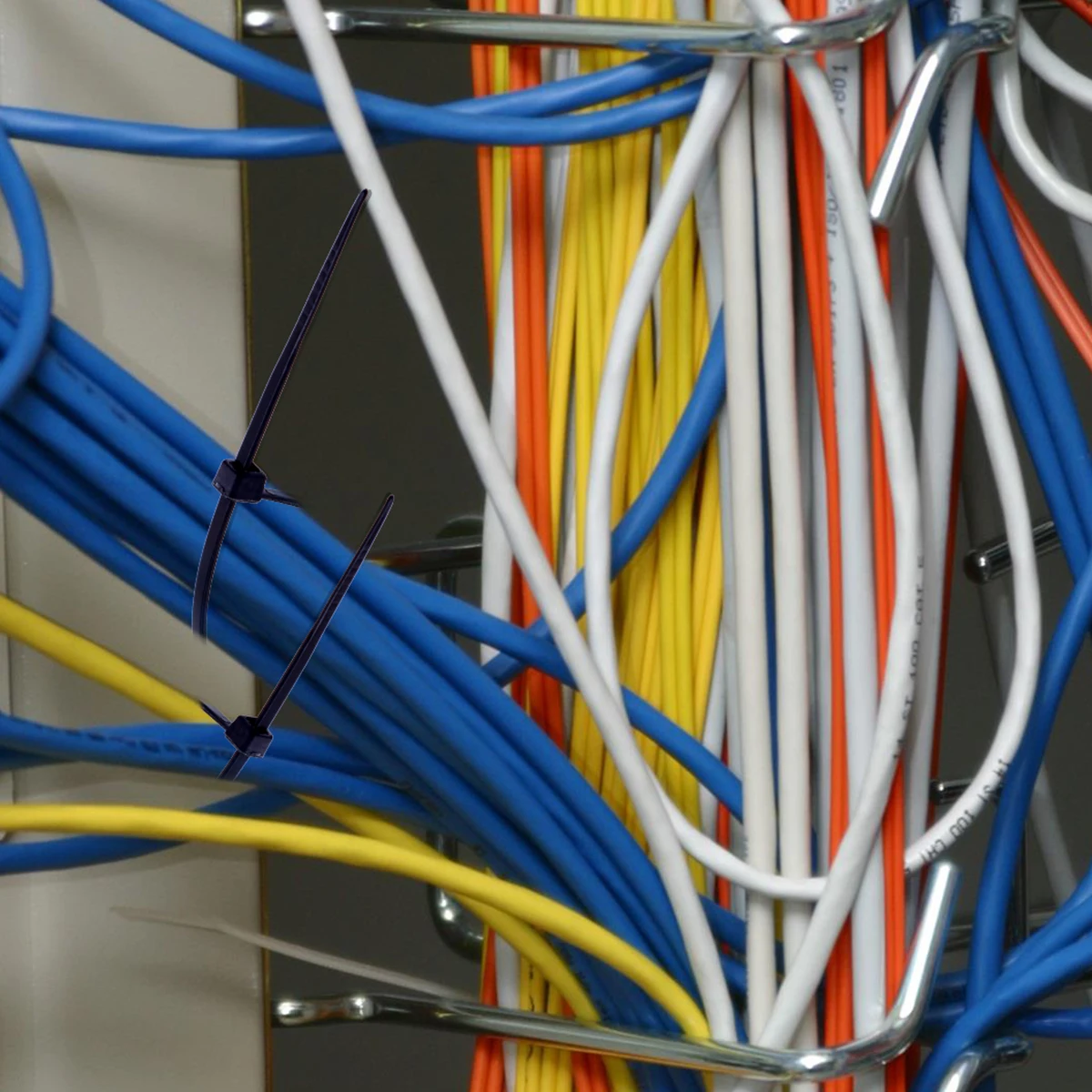 

Wire Tie Base Holders Per Pack Sliding Lock Design Flexible Secure Cable Fixing System Self Adhesive Mounts for Various