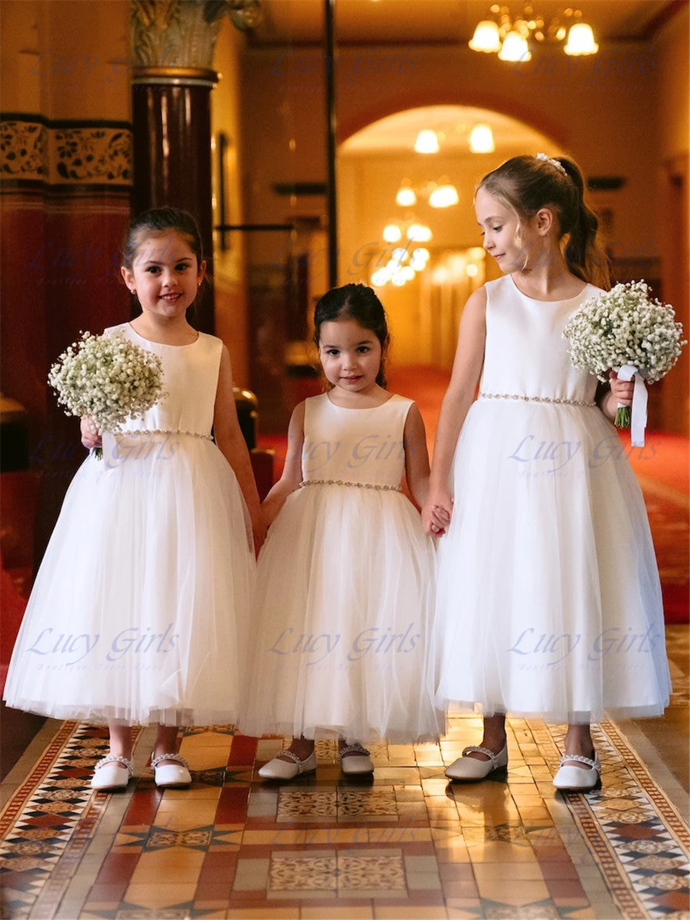

Quality Lovely Sleeveless White Tulle Fluffy Flower Girl Dress for Kids Wedding Bridesmaid Birthday Party Evening Ball Gowns
