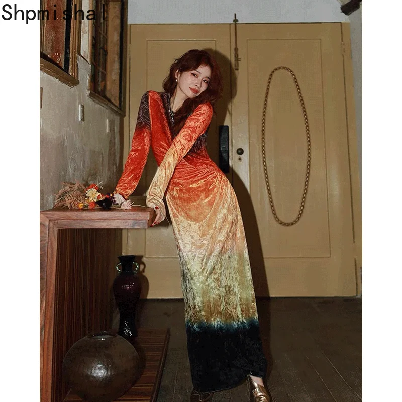 Shpmishal 2023 New Korean Fashion Long Dress with Love Pleated Waist Design and Halo Dyed Gradient Velvet Dress Female Clothing