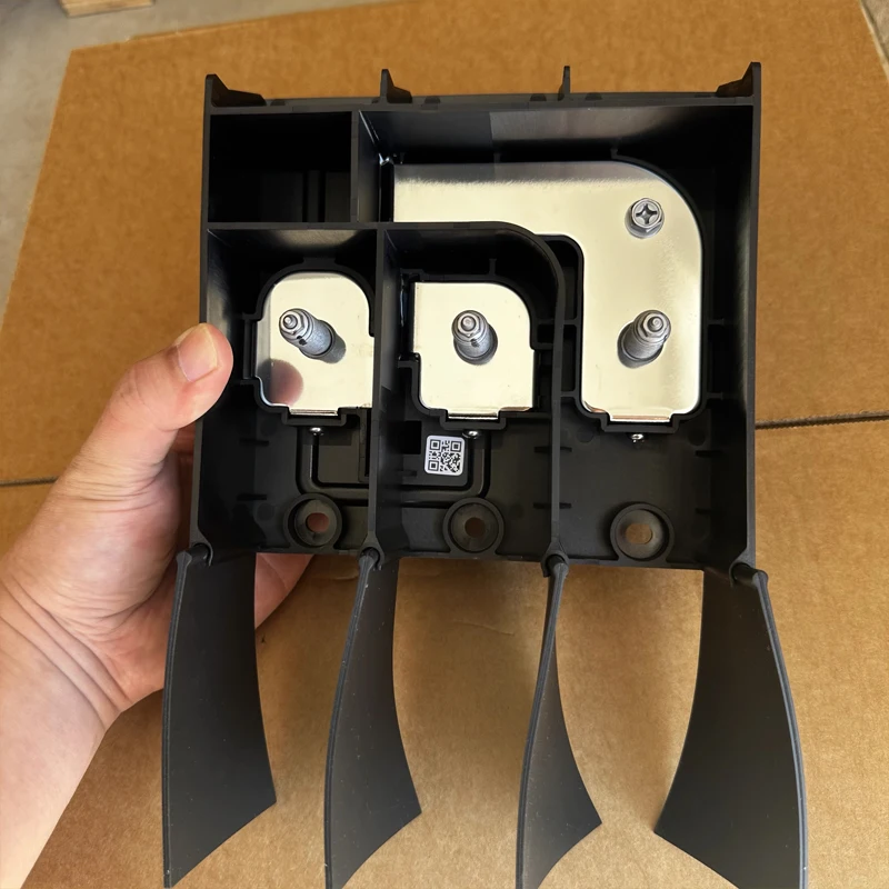 

Genuine AC Base and Dedicated Terminal Block for Huawei Grid-Tied Inverter SUN2000-300KTL