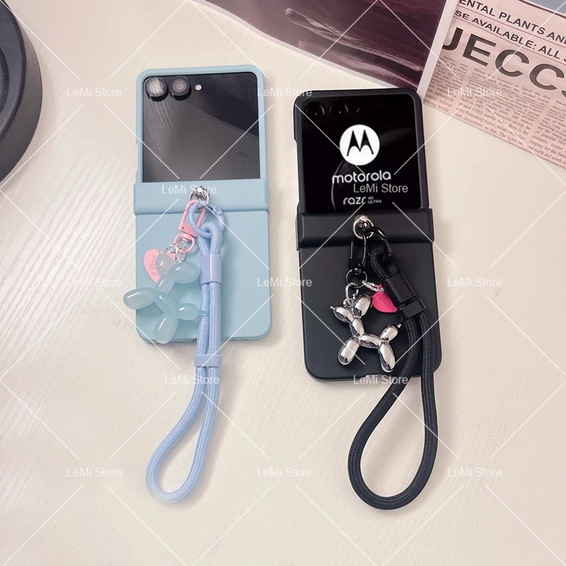 Funda con Correa de Mano y Colgante de Perro para Samsung Galaxy Z Flip 3 4 5 6 7, para Motorola Razr 50 60 Ultra, Xiaomi Mix Flip 2