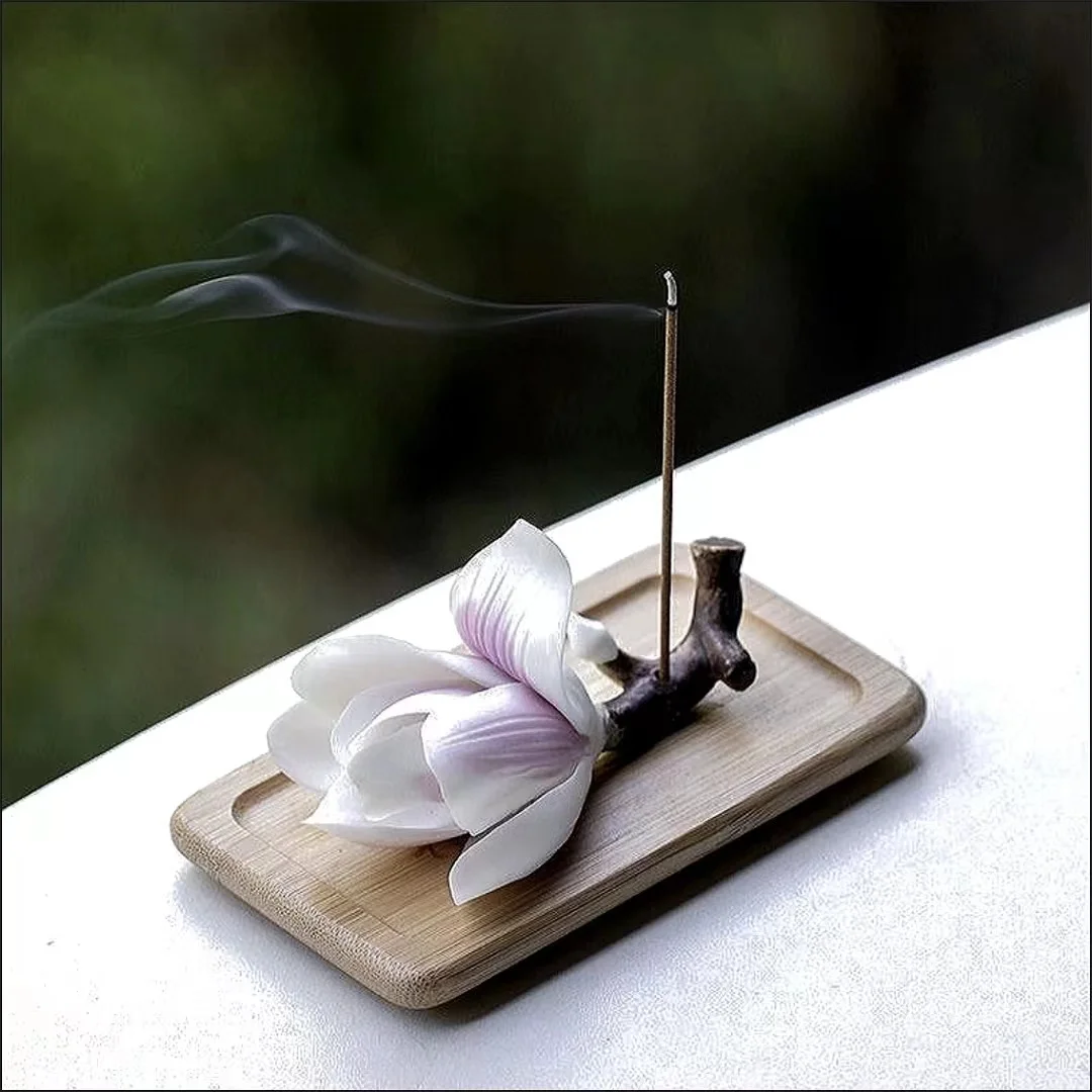 Ceramic Desktop Ornament Yulan Plum Blossom Calligraphy Pen Rest Joss-stick Base Incense Ornaments Zen Tea Ceremony Accessories