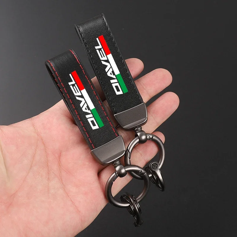 Motorcycle Carbon Fiber Leather Keychain Horseshoe Buckle Jewelry Buckle For Ducati Diavel 1200 Accessories