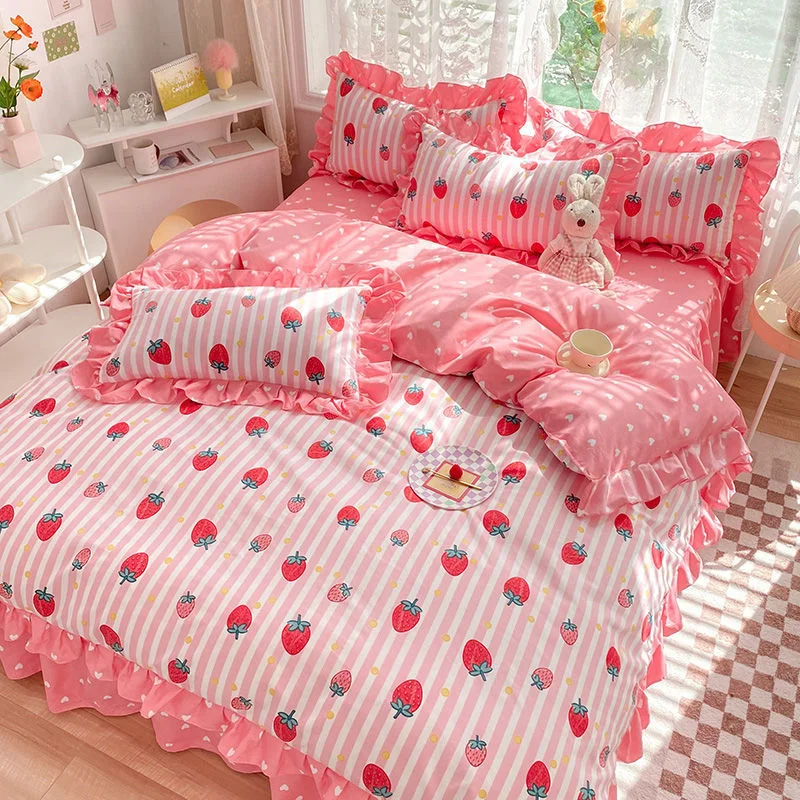 

Korean Princess Strawberry Bedsheet Bedspread Queen Size Duvets Cover Linens Comforter Bedding with Pillowcases Luxury Pink