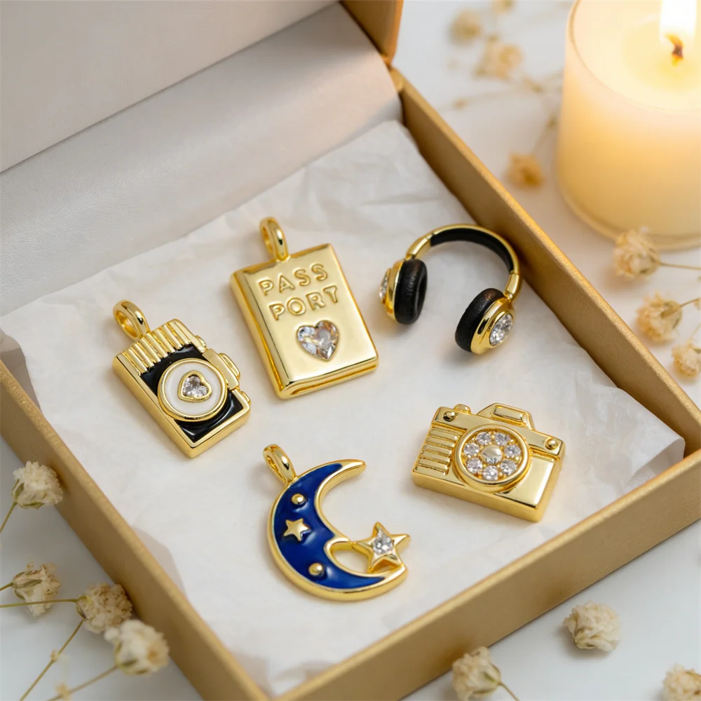 4 قطعة قلادة جواز السفر سماعة كاميرا سحر اليدوية المينا النحاس الزركون سوار ذاتي الصنع قلادة مجوهرات الإكسسوار اليومي حفلة