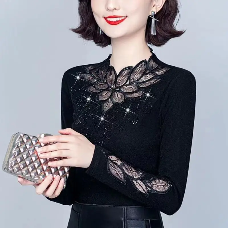 

Spring And Summer Black Slim Fit Base Shirt For Women New Lace Style High-end Fashion Top TT81