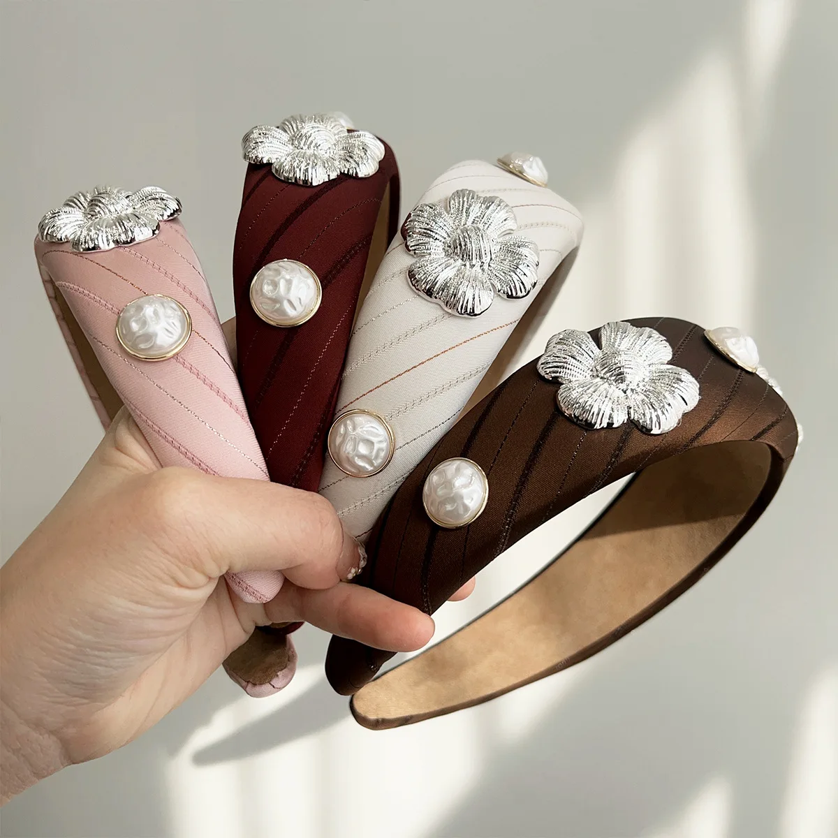 

European and American Spring/summer New Metal Flower Pearl High Crown Headband Women's High-end Versatile Hair Accessory