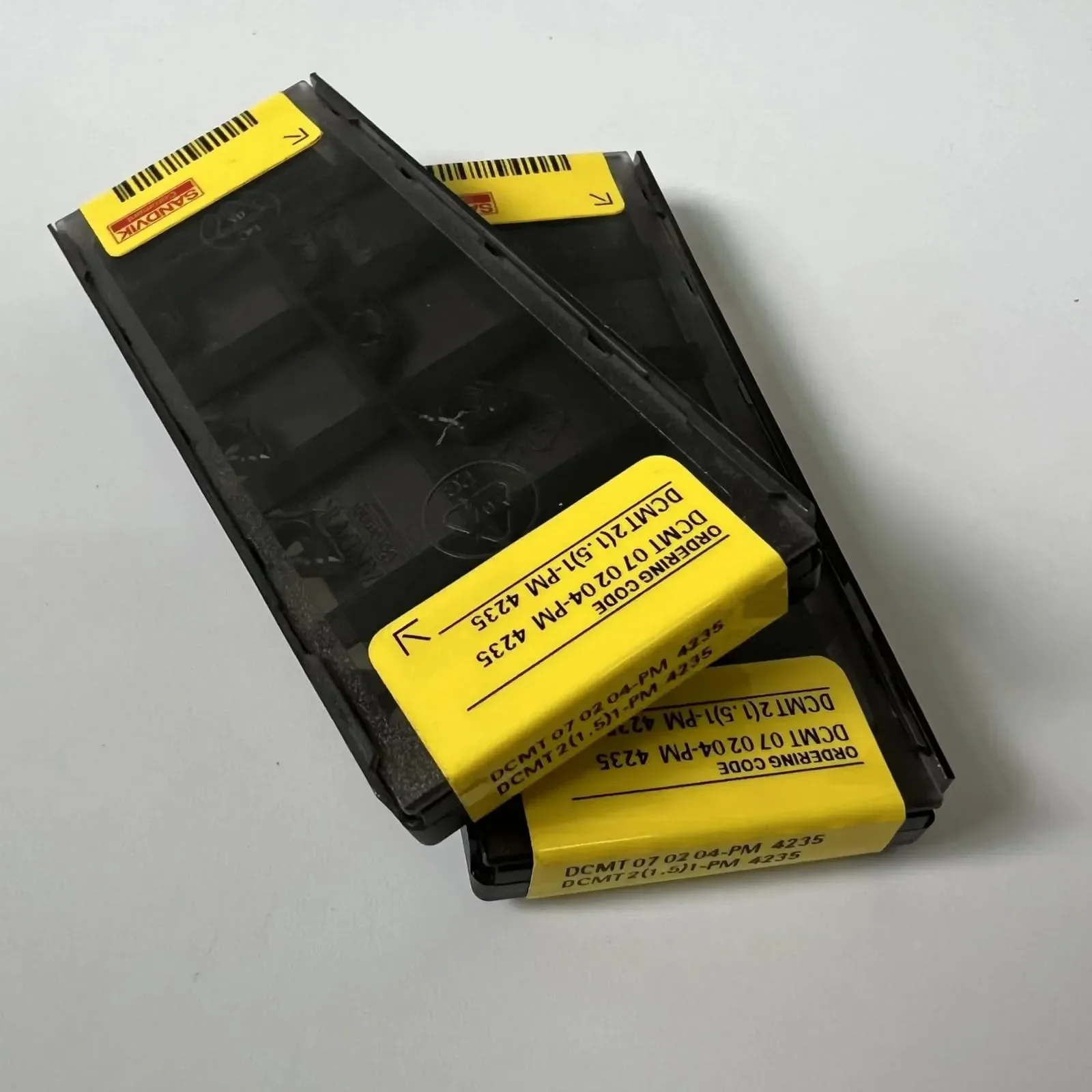 

SANDVIK-Coromant / DCMT070204-PM 4235 / 10 Pcs