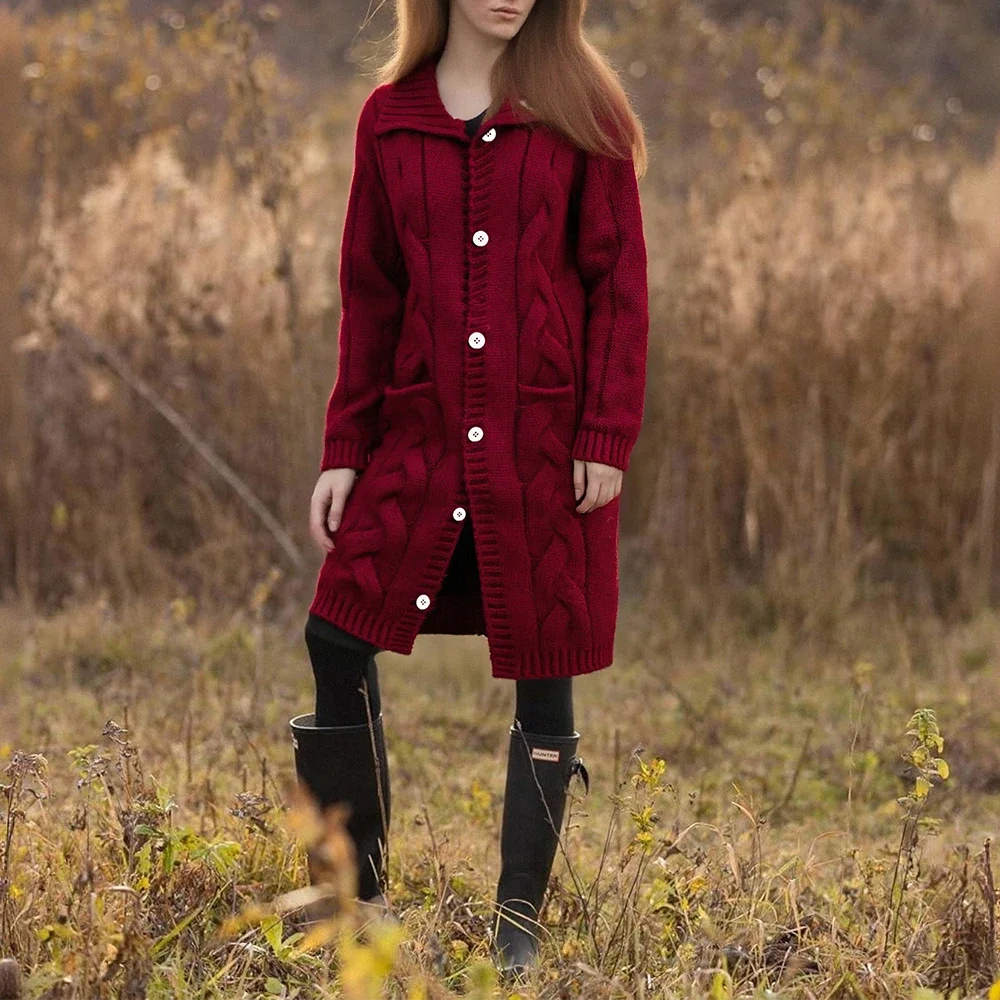 سترات نسائية يومية جديدة لعام 2025 بنمط قلنسوة مكتنزة مع فتحة أزرار وجيوب عملية للحظات المريحة