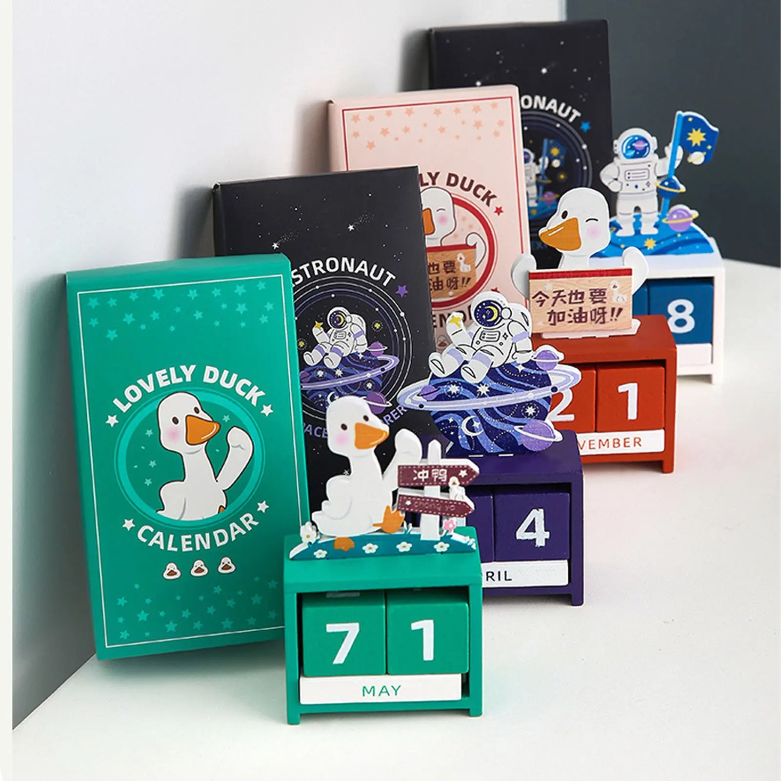 Wooden Perpetual Calendar Countdown Month Date Block Cubes Calendar Cute Desktop Decoration 3