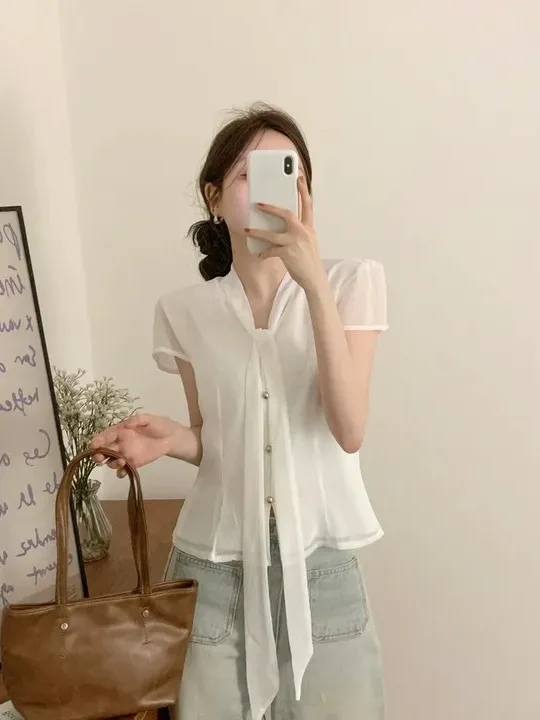 

Chic V-Ne Women's irt Summer New Sle Gentle Ele Single Button Hanging Ne Top Korean Loose Fit ort Sve