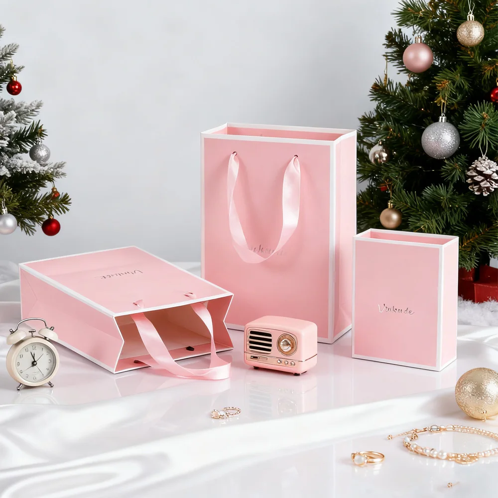 

Wholesale Custom Logo Luxury Gift Bags 15x6x20cm Bouquet Flower Paper Shopping Bag Handle Jewelry Perfume Candle Packaging Bag