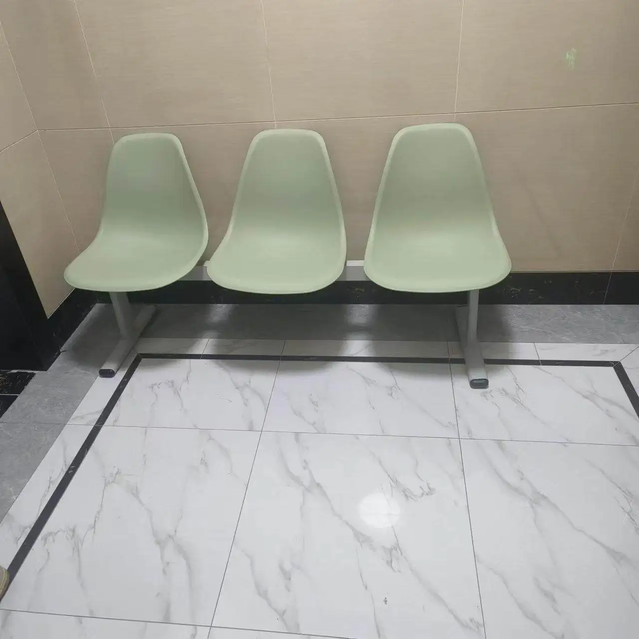 

Internet celebrity plastic public row chair three seats indoor and outdoor supermarket waiting to rest basketball court park