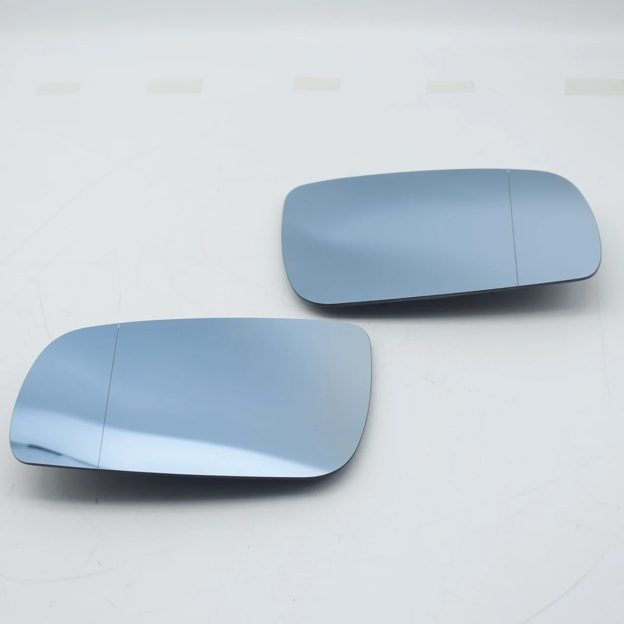 

Left or Right Heated Blue Wing Mirror Glass For VW Golf 1997-2005