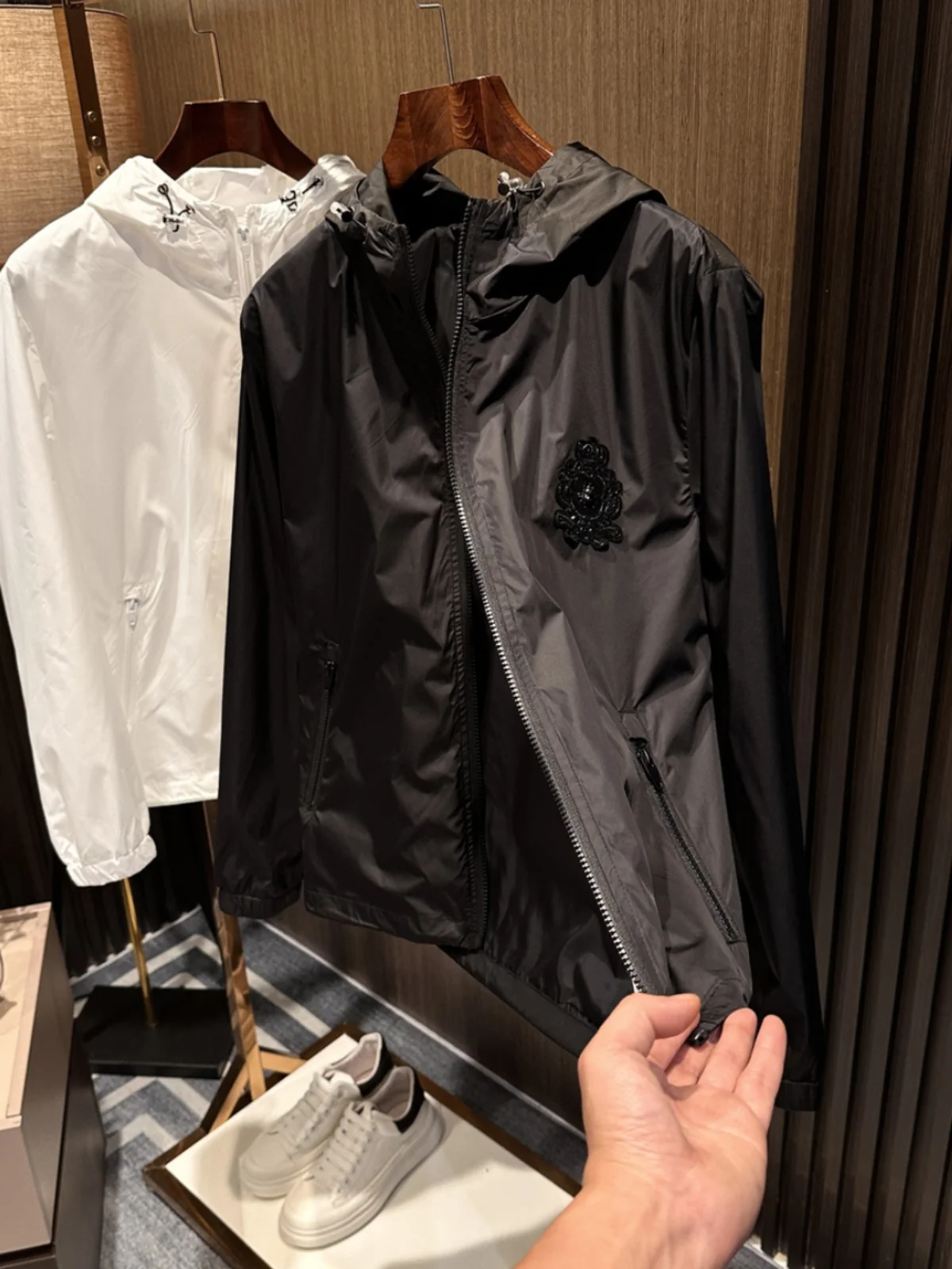 

Мужская куртка с капюшоном и длинными рукавами, однотонная, универсальная, повседневная верхняя одежда, модный городской стиль, быстросохнущая