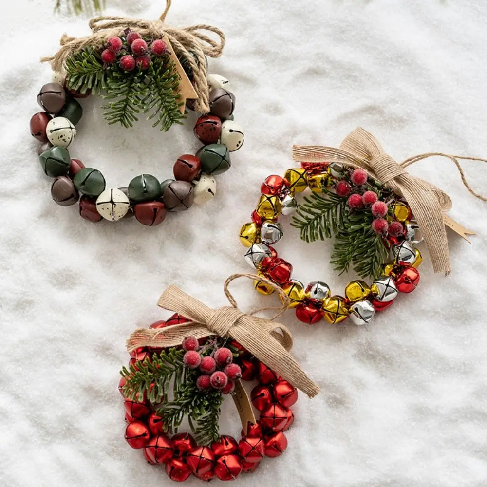 

Wall Ornaments Christmas Wreath Bell Pendant Vintage Photography Props Christmas Garland Green Leaf Hanging Wreath