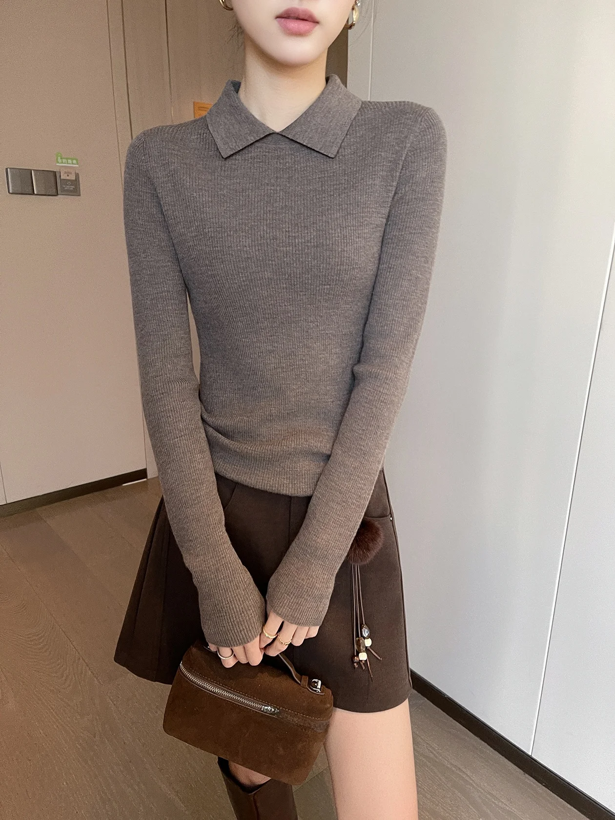 

Коричневый вязаный свитер для женщин: простой базовый слой для зимы, мягкий, эластичный, с длинными рукавами, для повседневной носки